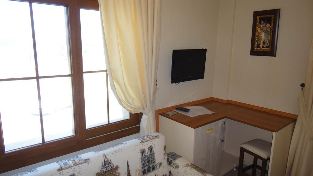 Golden Stone Butik Otel Кешме Номер фото