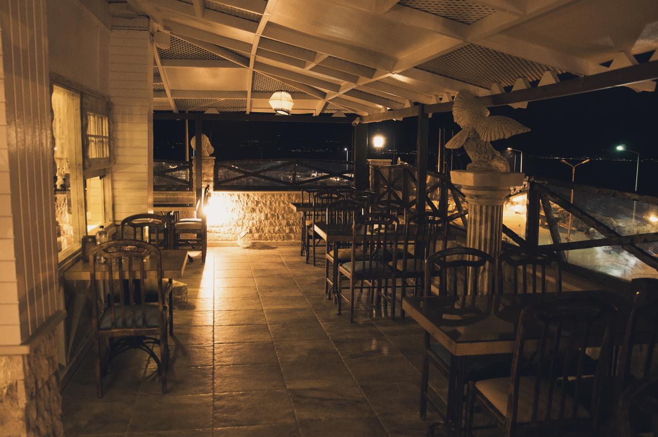 Golden Stone Butik Otel Кешме Экстерьер фото