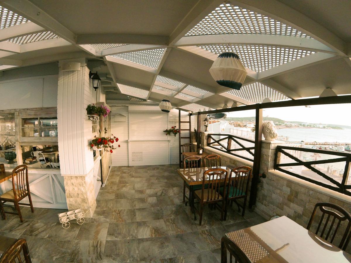 Golden Stone Butik Otel Кешме Экстерьер фото